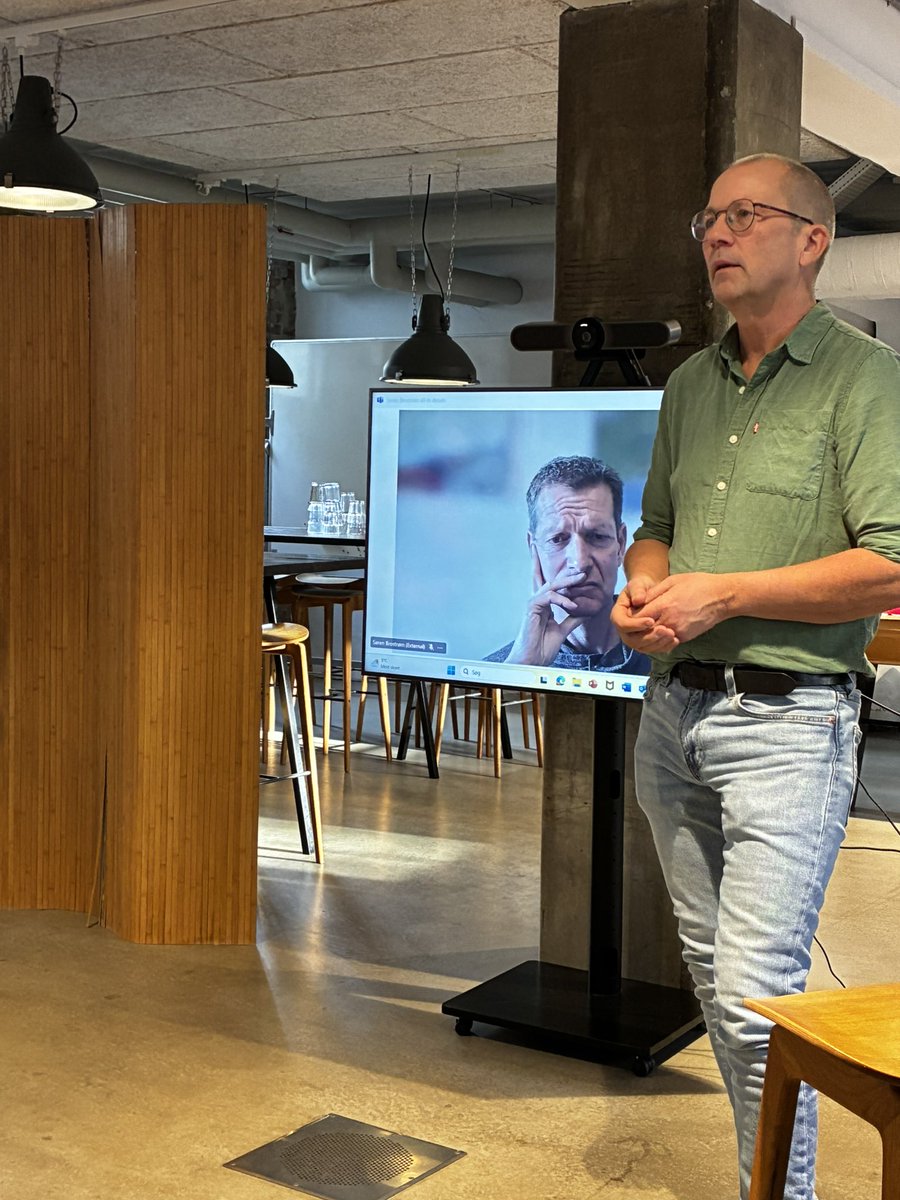 Deltog i morges i en briefing i Alliancen for Global Sundhed, hvor blandt andre <a href="/SorenBrostrom/">Søren Brostrøm</a> <a href="/pederhvelplund/">Peder Hvelplund</a> og min kollega i <a href="/AIDSFondet/">AIDS-Fondet</a> Rikke Nagell gav indblik i deres syn på sundheden i verden pt. Med USAs katastrofale kurs nu er det vigtigt at Europa tager føretrøjen på!