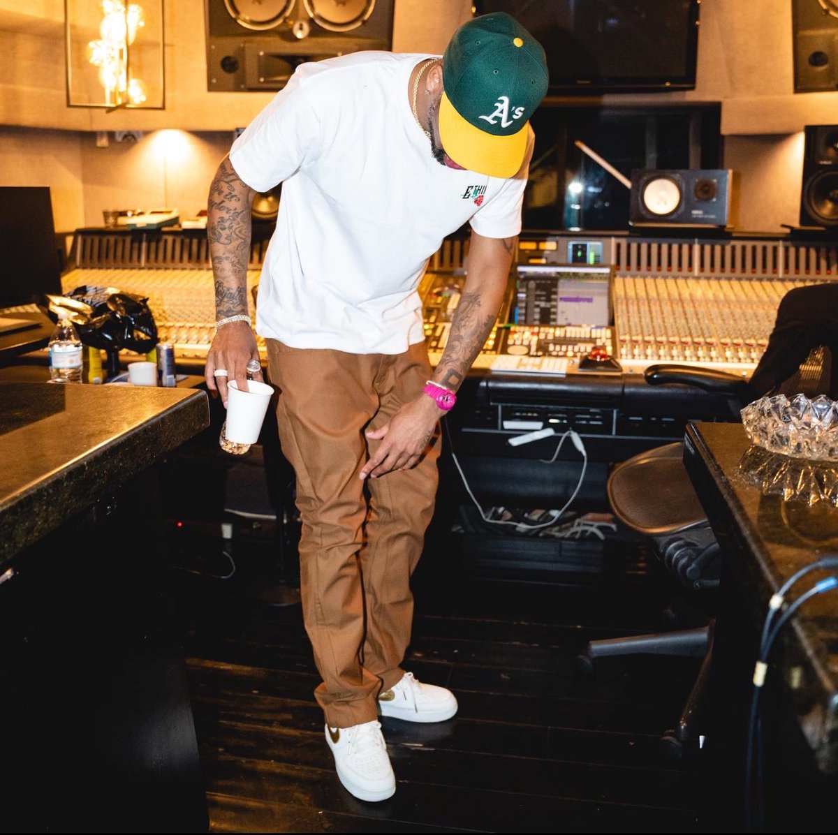 CHEVYWOODS's tweet photo. In that mode again 😤 https://t.co/WKMjs2FxrH