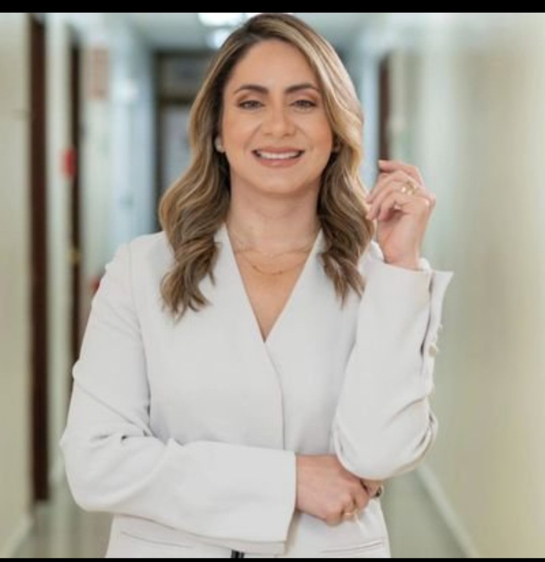 ovelvaldez's tweet photo. Dicen las buenas lenguas que @GloriaReyesG debe de ser la proxima Secretaria general del @PRM_Oficial @LuisinJimenezc Que Te Parece esta maravilla. @SanzLovaton @aminvasquezARVC @SimonRo_driguez @vicentesh_ @orlandojorgev @Eliasbaezd @CholitinDuluc @BennyMetz https://t.co/o812CkuTQJ