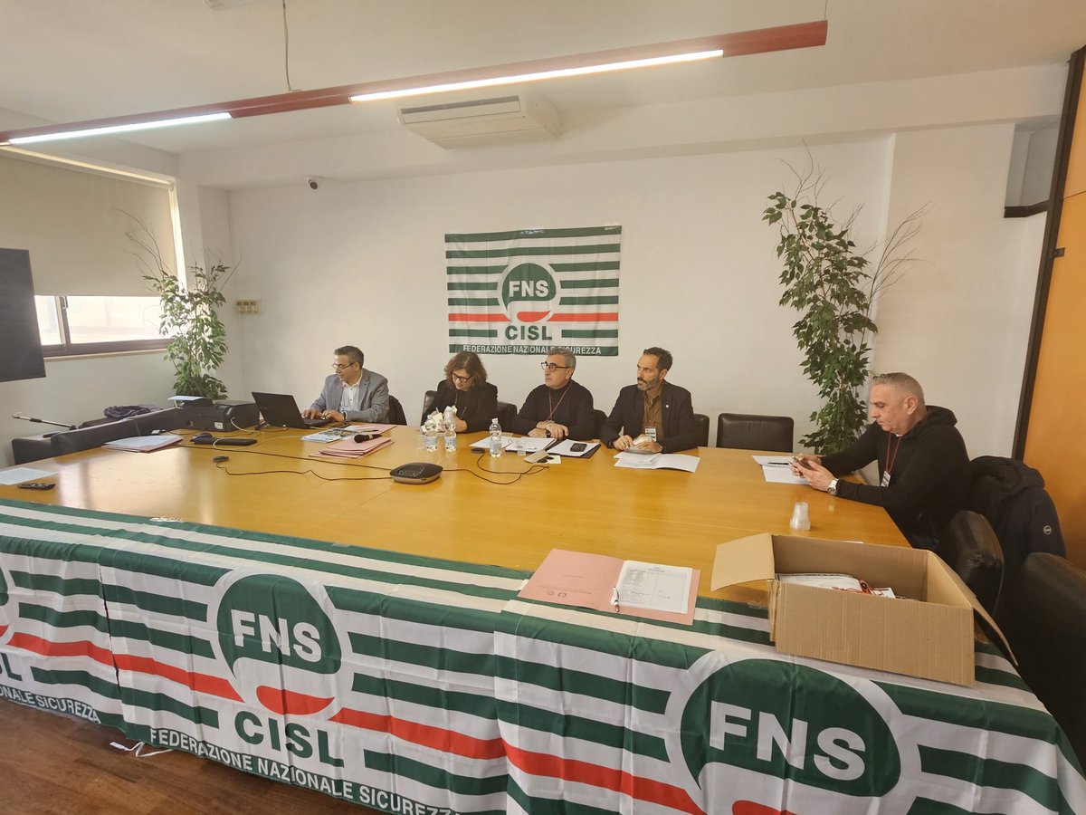 CislLecce's tweet photo. #06marzo2025 Oggi partecipiamo al 5° Congresso Territoriale della FNS #Cisl #Lecce, alla presenza di Franco Galluzzo Coordinatore Naz.le @CISL_FNS e @AdaChirizzi Segr. Gen.le Cisl Lecce. Relazione di Antonio Pellegrino Segr. Gen.le FNS Cisl Lecce. #coraggio #forza #partecipazione https://t.co/akBg7csok8