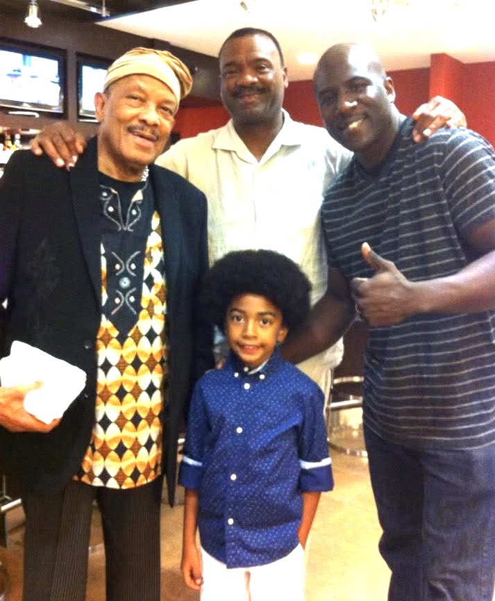 Rest N Beats Roy Ayers🙌🏾
Thankful to have given you your flowers while you were still with us! Thank you for your encouragi g words to my son! Thank you for catalogue of music for the world to rejoice in your name! May you rest in hean Mr. Ayers🙏🏽 #RoyAyers #DontStopTheFeeling