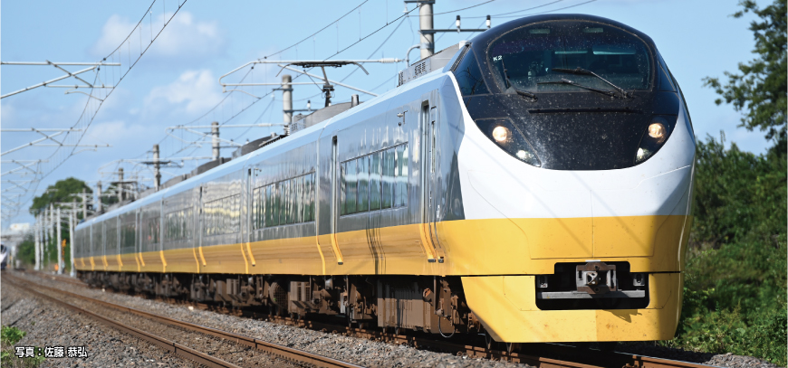 梅匂う】 梅の花が間もなく見頃を迎えるこの季節、常磐線では偕楽園駅