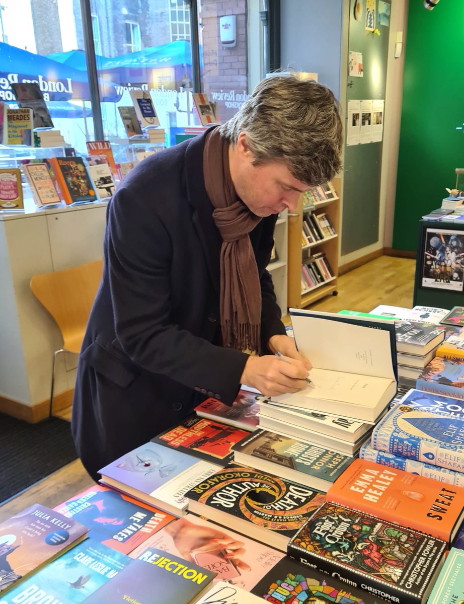 London Review Bookshop (@lrbbookshop) on Twitter photo Very grateful that David Szalay was able to pop in this morning. Signed and dated copies of his wonderful new novel FLESH are available here: londonreviewbookshop.co.uk/stock/flesh-da…
<a href="/JonathanCape/">Jonathan Cape</a> Very grateful that David Szalay was able to pop in this morning. Signed and dated copies of his wonderful new novel FLESH are available here: londonreviewbookshop.co.uk/stock/flesh-da…
<a href="/JonathanCape/">Jonathan Cape</a>