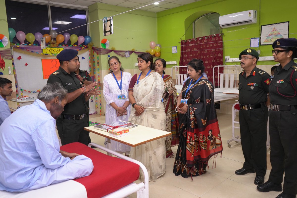 suryacommand's tweet image. #IndianArmy
#SuryaCommand 

#Prerna is a cancer support group in the Indian Army. The Prerna Volunteers  provide social and emotional support to cancer patients and their caregivers. It also raises public awareness about cancer prevention and early diagnosis.

Mrs Ruchira