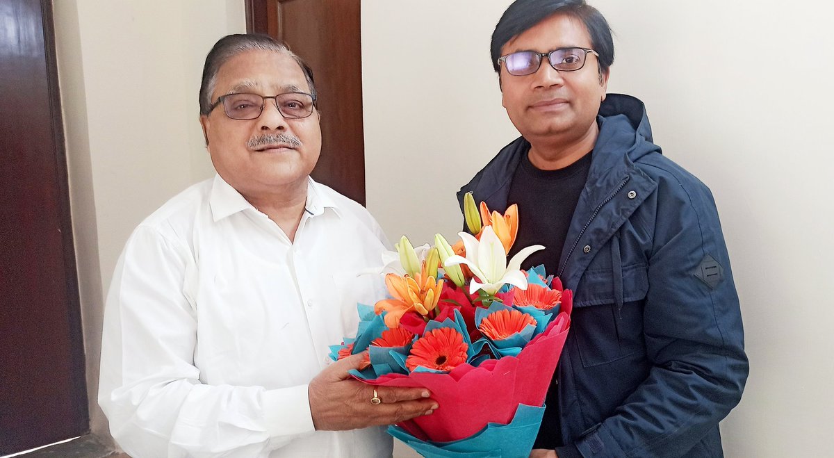 Deepak Srivastav (@deepaksri_gkp) on Twitter photo बड़े भाई के समान सदा स्नेह-आशीर्वाद देने वाले और बीजेपी के राजस्थान प्रभारी डॉ राधा मोहन दास अग्रवाल जी को जन्मदिन की बहुत शुभकामनाएं। ईश्वर आपको दीर्घायु बनाएं।
💐🎂🙏 <a href="/AgrawalRMD/">Dr.Radha Mohan Das Agrawal</a> <a href="/BJP4UP/">BJP Uttar Pradesh</a> <a href="/ravikishann/">Ravi Kishan</a> <a href="/myogiadityanath/">Yogi Adityanath</a> <a href="/AnchorAnurag/">Anurag singh</a> <a href="/brajeshpathakup/">Brajesh Pathak</a> बड़े भाई के समान सदा स्नेह-आशीर्वाद देने वाले और बीजेपी के राजस्थान प्रभारी डॉ राधा मोहन दास अग्रवाल जी को जन्मदिन की बहुत शुभकामनाएं। ईश्वर आपको दीर्घायु बनाएं।
💐🎂🙏 <a href="/AgrawalRMD/">Dr.Radha Mohan Das Agrawal</a> <a href="/BJP4UP/">BJP Uttar Pradesh</a> <a href="/ravikishann/">Ravi Kishan</a> <a href="/myogiadityanath/">Yogi Adityanath</a> <a href="/AnchorAnurag/">Anurag singh</a> <a href="/brajeshpathakup/">Brajesh Pathak</a>