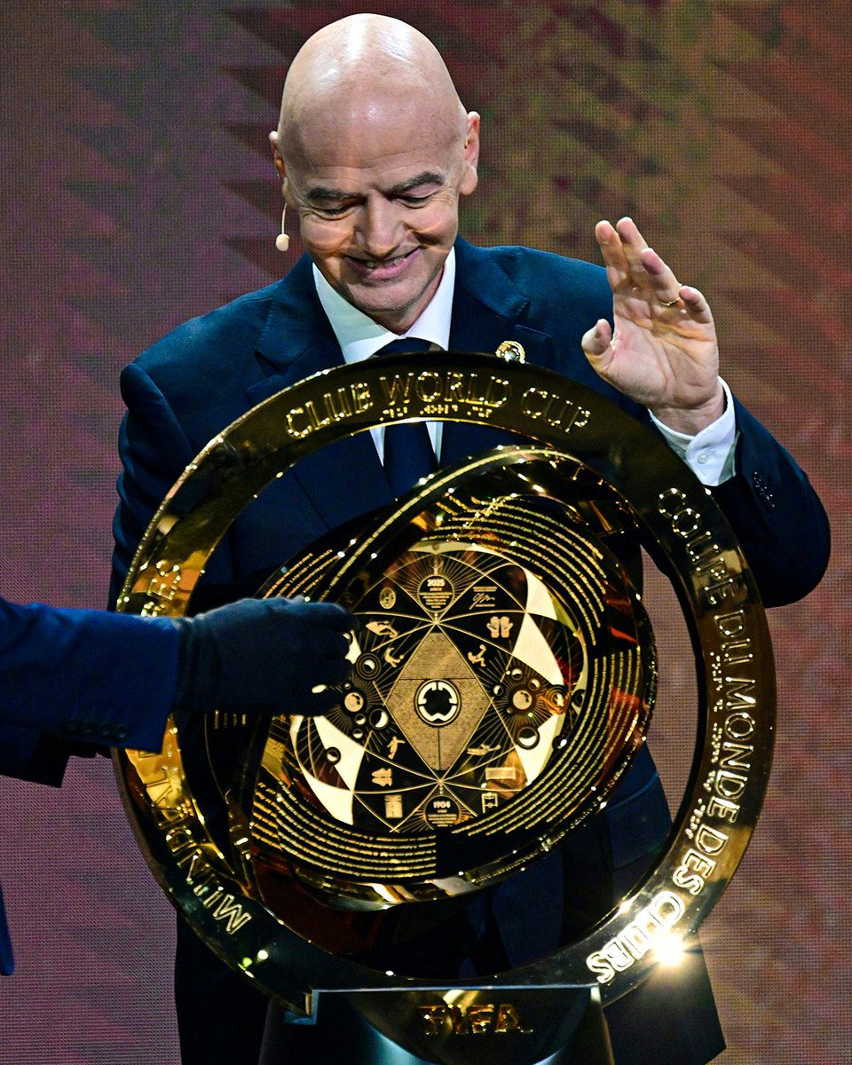 🏆新クラブW杯の賞金総額は10億ドル 💰賞金内訳 参加賞金総額5億ユーロ (欧州の12チームには総額2.84億ユーロ) ✓ボーナス一覧 勝利⇨200 万ドル 引き分け⇨100万ドル 決勝T進出⇨700万ユーロ ベスト8進出⇨1200万〃 ベスト4進出⇨2000万〃 決勝進出⇨2800万〃  優勝⇨3700 ...