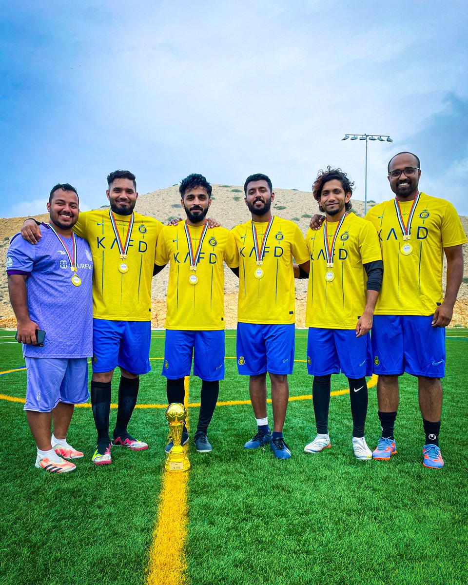 themeeran7's tweet image. The Hooligans is my first venture. During this time, I discovered my passion for leadership, and captaining this team was all I cared about. Cheers to our golden age!

#TheHooligans #StandYourGround #TheEndOfBeginning 🐺⚽❤