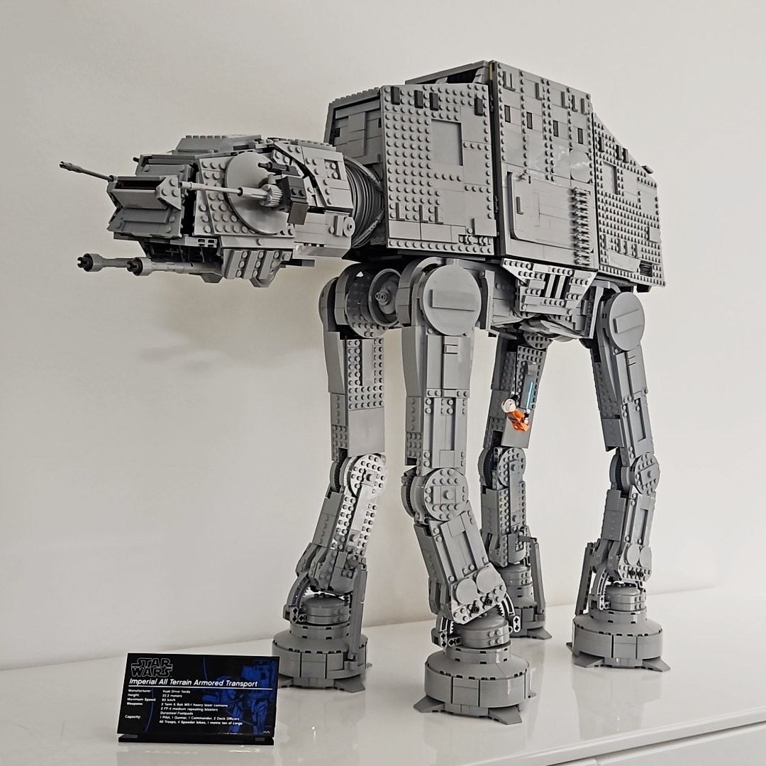 ByteSourceNet's tweet image. We came. We built. We conquered.🚀🔥 

Last Friday, the squad came together for LEGO Day to build the legendary AT-AT. Teamwork, good vibes, and a ridiculous amount of pizza!—what more could you ask for? 😍 👀🍕

#epic #lego #realteamwork #starwars #buildingtogether