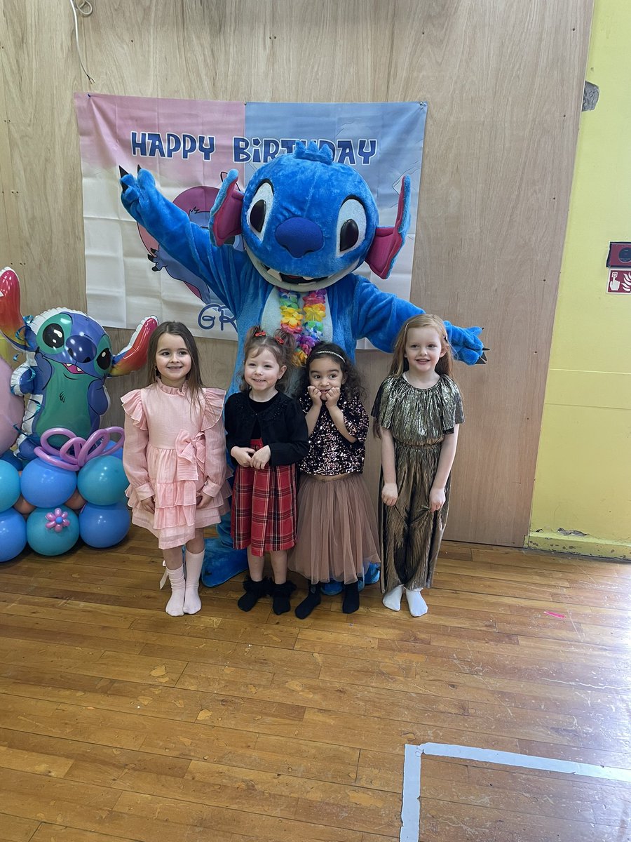 DanielleC030320's tweet photo. G had the best time celebrating her 5th birthday with all her friends 🥳🎂🩵 #celebrations @bant_nursery https://t.co/syn91334py