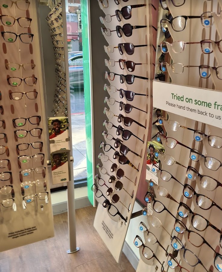TODAY! It's the 30th year of Specsavers in Streatham! They're celebrating their birthday &amp; store refurbishment on today with the Mayor of Lambeth, Cllr John-Paul Ennis and Specsavers Co-Founder Dame Mary Perkins.
If you are local, do pop in and say ‘Hello - from 11.30 - 1.30pm