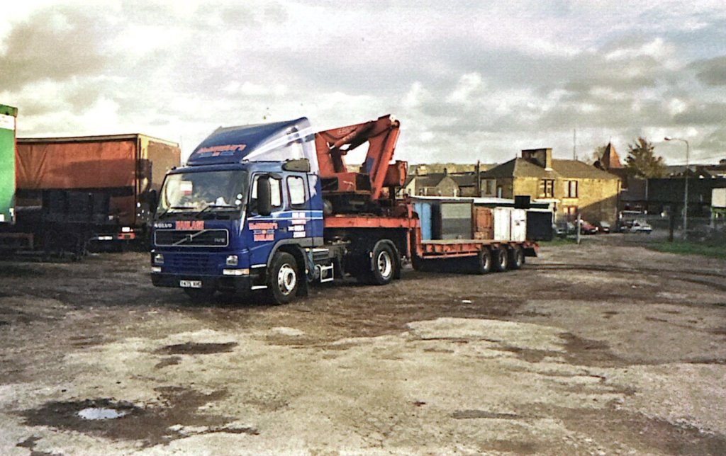 We LOVE looking back at the early days of McMurrays Haulage! 🤩