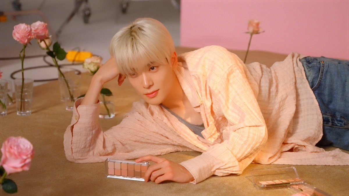 ⋆ ˚｡ ⋆볼 톡톡🍑 오늘은 클리오 뽀이⋆ ˚｡ ⋆  | CLIO Photoshoot Behind

youtu.be/4DV2UL7j6Eg

#JAEHYUN #재현 #NCT #NCT127
#CLIO #Photoshoot #Behind