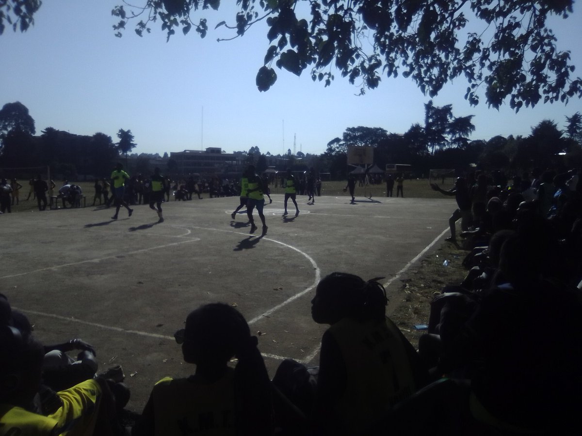 ChronixxonBash's tweet image. Homeboy hosting #KMTCBallGames