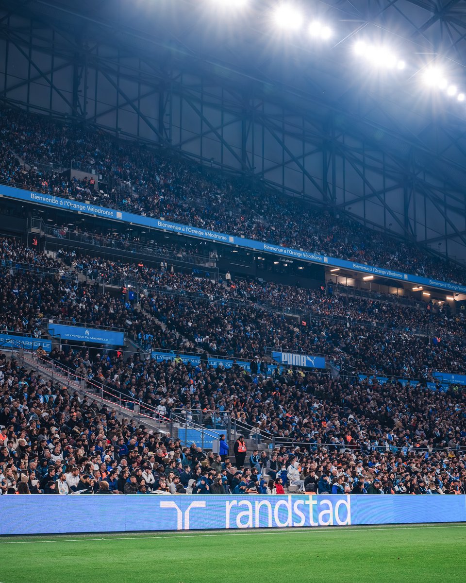 🎁 Gagnez 2️⃣ places pour #OMRCL à l’<a href="/orangevelodrome/">Orange Vélodrome 🏡</a>  ! 🏟️

💙 Likez le post

💬 Taguez votre +𝟏 en reply

Bonne chance 🍀🤞