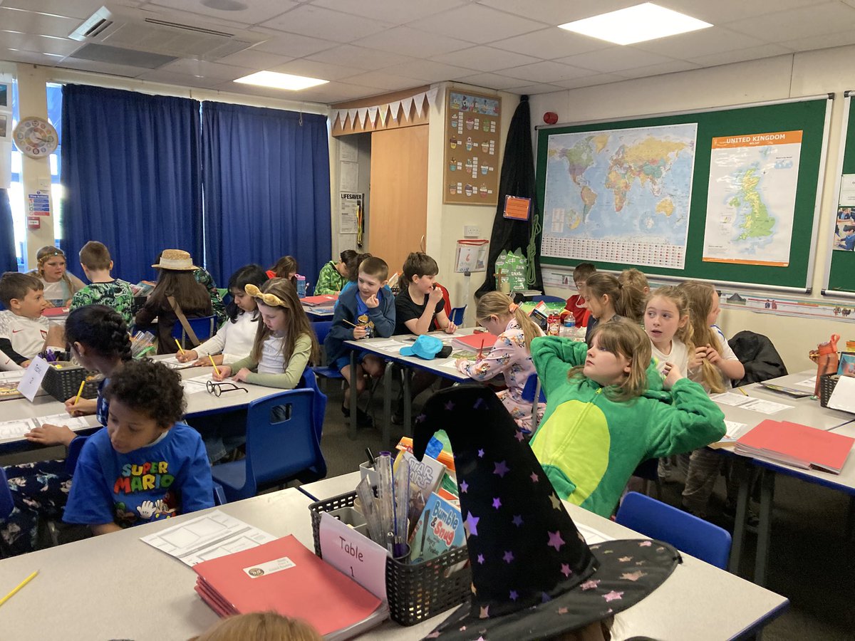 Mrs Earnshaw tweet media