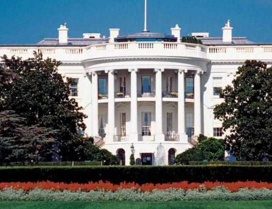 ゲストリストには以下が含まれます: マイケル・セイラー（戦略担当CEO）  ブライアン・アームストロング（Coinbase CEO）  ウラド・テネフ（ロビンフッド CEO）  アルジュン・セティ（クラーケン CEO）  マット・ホアン（パラダイム共同創設者） JP リチャードソン (エクソダス CEO)