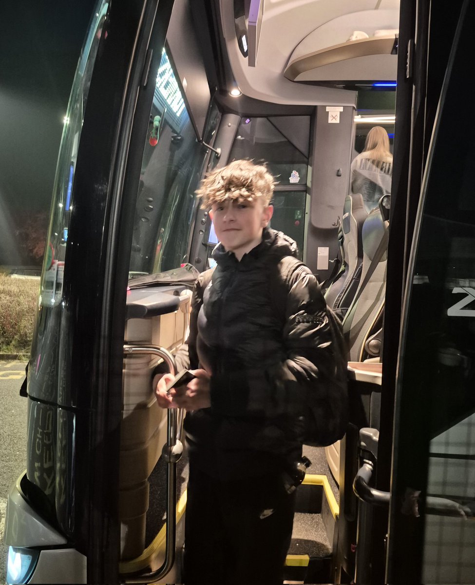 erricker_mark's tweet photo. Enjoy, first trip abroad alone. Have the best time @MaestegSchool https://t.co/CyGPRNLoMZ
