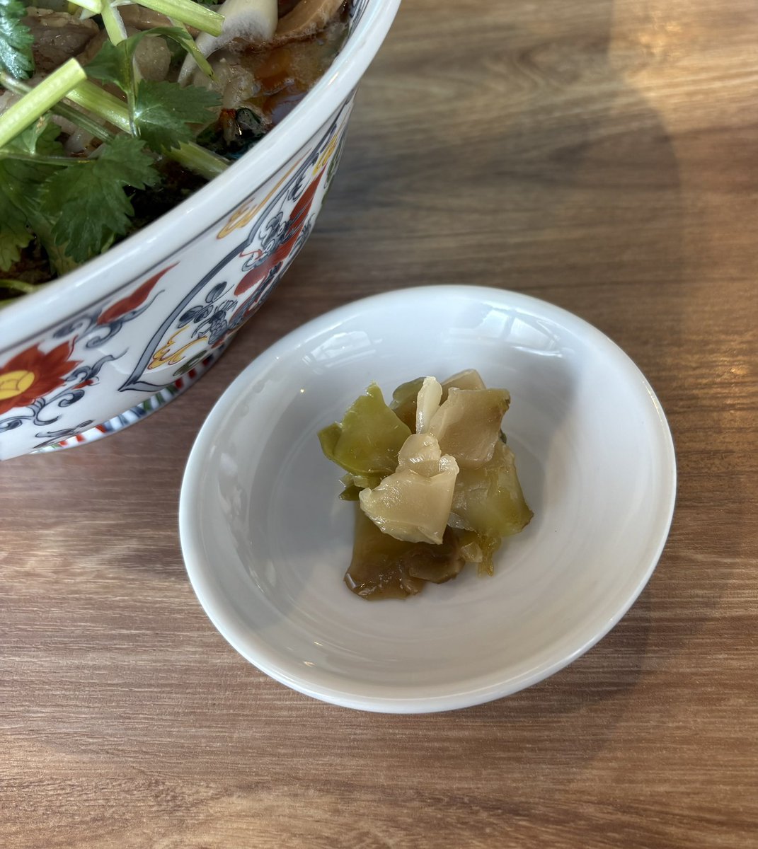 ラーメン餃子ハナウタ 東苗穂店🍜
【薬膳香辛味噌　中辛】
・パクチートッピング