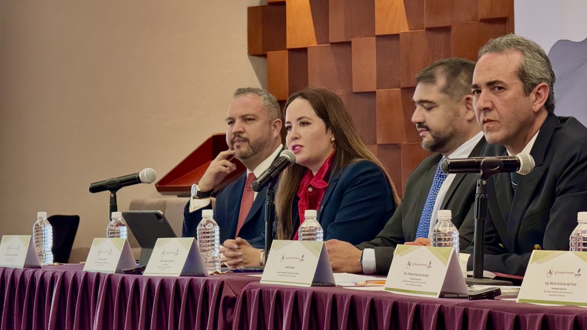AMAIE México (@amaie_mexico) on Twitter photo <a href="/Pedro_Matar/">Pedro Matar</a> 2/🧵"Es fundamenta impulsar un crecimiento sólido.
En este sentido la coordinación interinstitucional con los estados de la federación y los agregados de la coordinación económica, la estrecha colaboración nos permite atraer inversiones". -<a href="/Maria_De_Haas/">María De Haas</a>, Secretaría de Economía <a href="/Pedro_Matar/">Pedro Matar</a> 2/🧵"Es fundamenta impulsar un crecimiento sólido.
En este sentido la coordinación interinstitucional con los estados de la federación y los agregados de la coordinación económica, la estrecha colaboración nos permite atraer inversiones". -<a href="/Maria_De_Haas/">María De Haas</a>, Secretaría de Economía