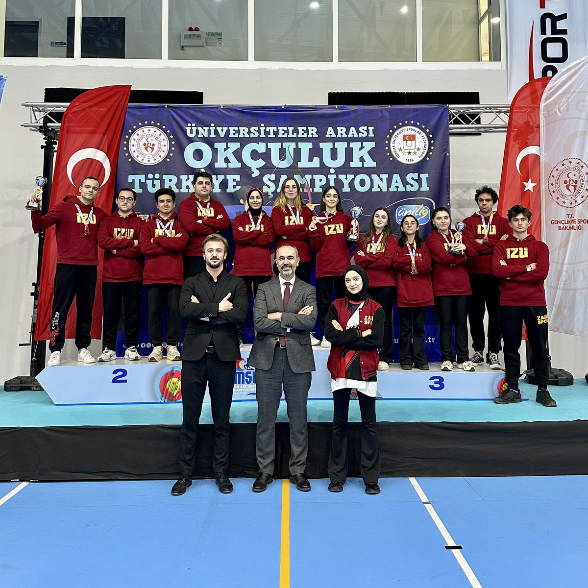 🎯 Okçuluk Takımımızdan Büyük Başarı!🏆

5 farklı kategoride;
3 Kupa 🏆 / 11 Madalya 🏅

Okçuluk takımımız, Türkiye Salon Okçuluk Şampiyonası’nda 5 farklı kategoride 3 kupa ve 11 madalya kazandı! 🏅👏

Sporcularımızı tebrik ediyor, başarılarının devamını diliyoruz! 🎯