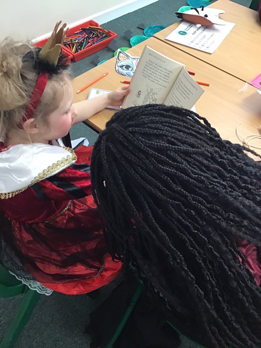 What an amazing world book day! 📖📚We celebrated by making our own book marks, making front covers for our favourite books and spending some time with reading buddies in year 5.