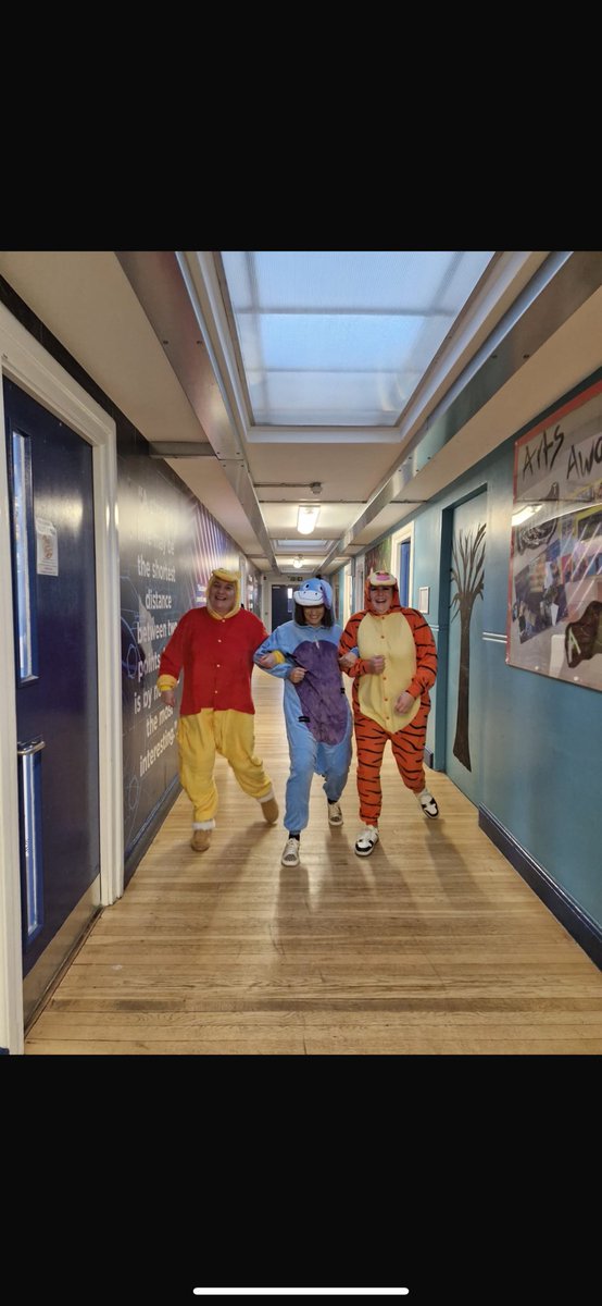 _SuttonHouse_'s tweet photo. Pooh, Eeyore and tigger at Sutton house for world book day today #winniethepooh @WorldBookDayUK #suttonhouse ⭐️ https://t.co/NpZywLAgBJ