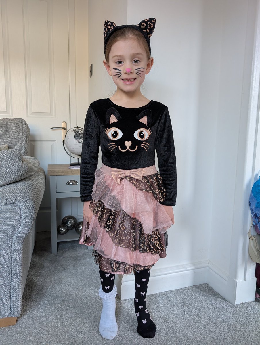 Socks from Tabby McTat 😻

#WorldBookDay #juliadonaldson 

@Year1R <a href="/HeygarthPS/">Heygarth Primary School</a> <a href="/GraemeBrownlfc/">GB</a>
