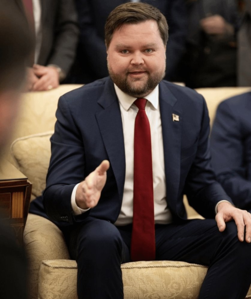 𝐂𝐨𝐦𝐛𝐚𝐭𝐏𝐢𝐱 tweet media