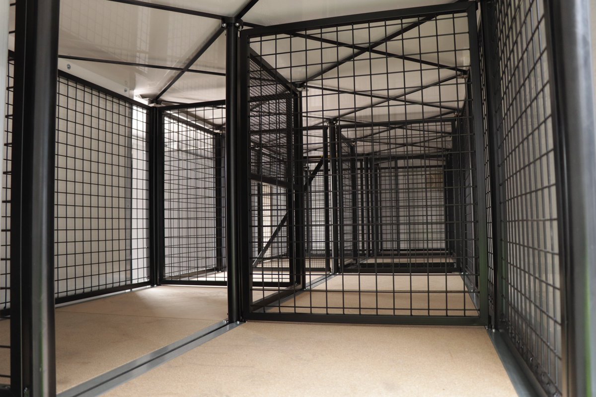 Cellule d'entrainement au port du masque ARI réalisée pour l'école des marins-pompiers de la Marine
Nous remercions <a href="/MarinsPompiers/">Marins-pompiers de Marseille</a> de Marseille pour leur confiance.
Berce amovible sélectionnée par <a href="/ugap/">UGAP</a>  Incendie &amp; Secours
#BMPM #EMP #Pompiers #ARI #entrainement