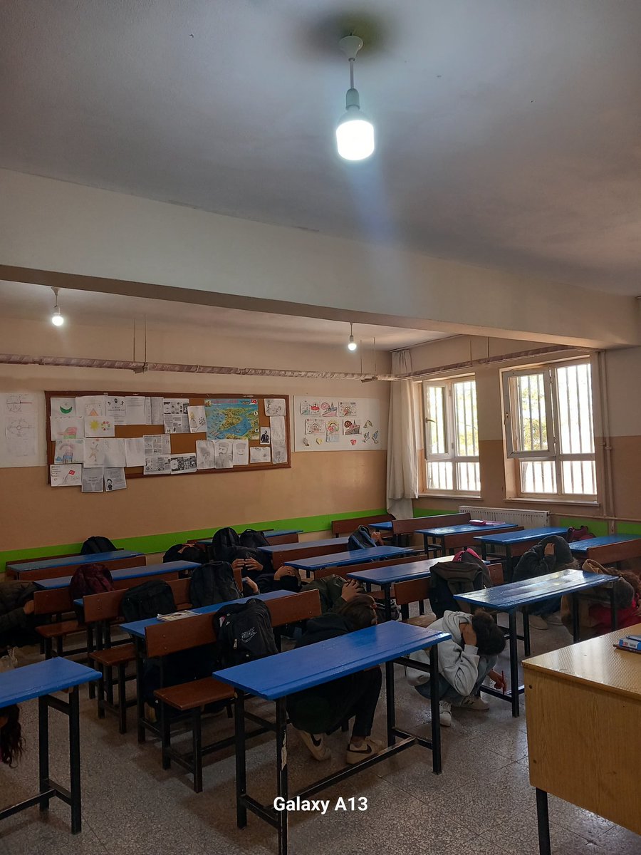 Okulumuzda bugün deprem ve yangın tatbikatı gerçekleştirilmiştir. Öğrencilerimiz, afet anında doğru ve bilinçli hareket etme konusunda uygulamalı eğitim almışlardır. Afetlere karşı hazırlıklı olmak, güvenli bir gelecek için önceliğimizdir.
<a href="/HaliliyeMem/">Haliliye İlçe Milli Eğitim Müdürlüğü</a>
<a href="/bigepurfa/">BAŞARIYI İZLEME VE GELİŞTİRME PROJESİ</a>