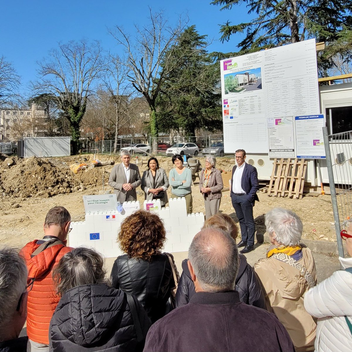 📢 Pose de la 1ère pierre de la future Résidence Inclusive Pompeyrie sur le quartier de la Vilette en présence de <a href="/BayaKherkhach/">Baya Kherkhach</a>, adjointe au Maire d'Agen, d'Anne Gallissaires, conseillère municipale déléguée, de Marie-Francoise Massalaz, Vice-présidente d'Agen Habitat.
Suite 👇