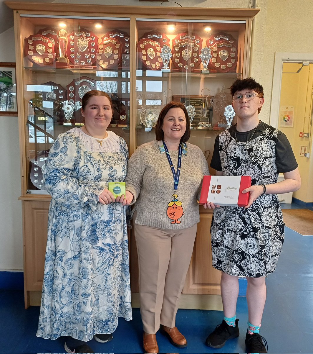 Colaiste Aindriu (@colaisteaindriu) on Twitter photo Well done to Sarah and Ethan, winners of our World Book Day Costume Competition, who dressed up as characters from their favourite novels 'Bridgerton' and 'Boy in the Dress'. Congratulations to you both! 👏
#worldbookday2025
#worldbookdaycostume
#literacy
<a href="/KCETB_Schools/">KCETB Schools</a> Well done to Sarah and Ethan, winners of our World Book Day Costume Competition, who dressed up as characters from their favourite novels 'Bridgerton' and 'Boy in the Dress'. Congratulations to you both! 👏
#worldbookday2025
#worldbookdaycostume
#literacy
<a href="/KCETB_Schools/">KCETB Schools</a>