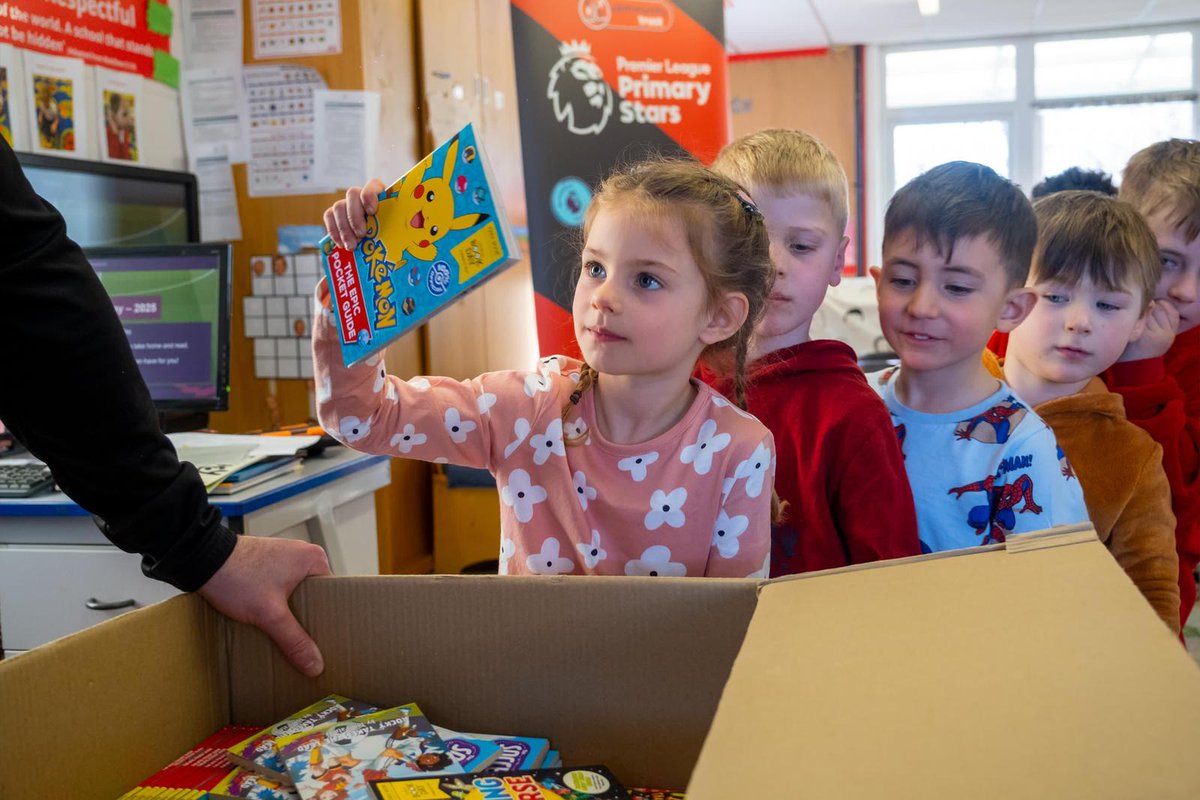 FTFCCommunity's tweet image. Happy World Book Day! 📚✨ 

We've been celebrating by delivering workshops that inspire children to get creative and make their own stories! Plus, each child received a free book to take home and continue the adventure ⭐️

What book are you reading today? Share your…