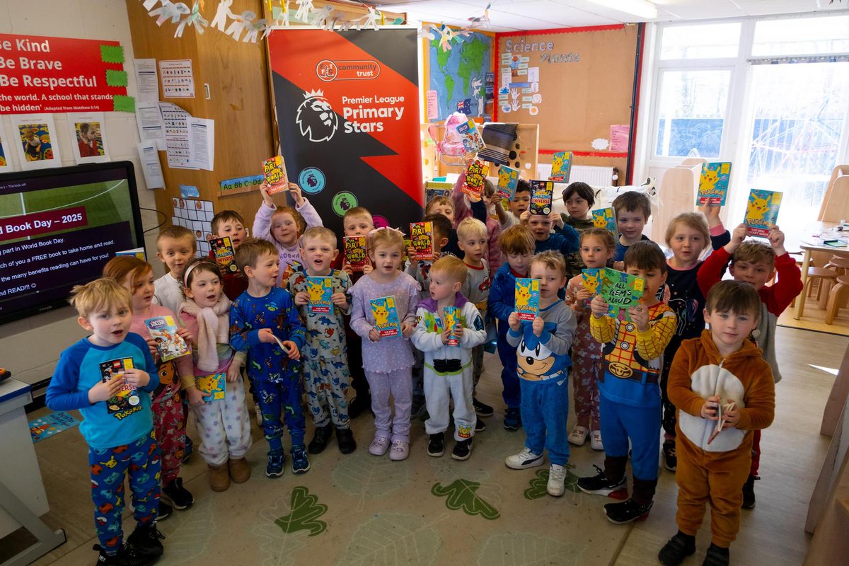 FTFCCommunity's tweet image. Happy World Book Day! 📚✨ 

We've been celebrating by delivering workshops that inspire children to get creative and make their own stories! Plus, each child received a free book to take home and continue the adventure ⭐️

What book are you reading today? Share your…