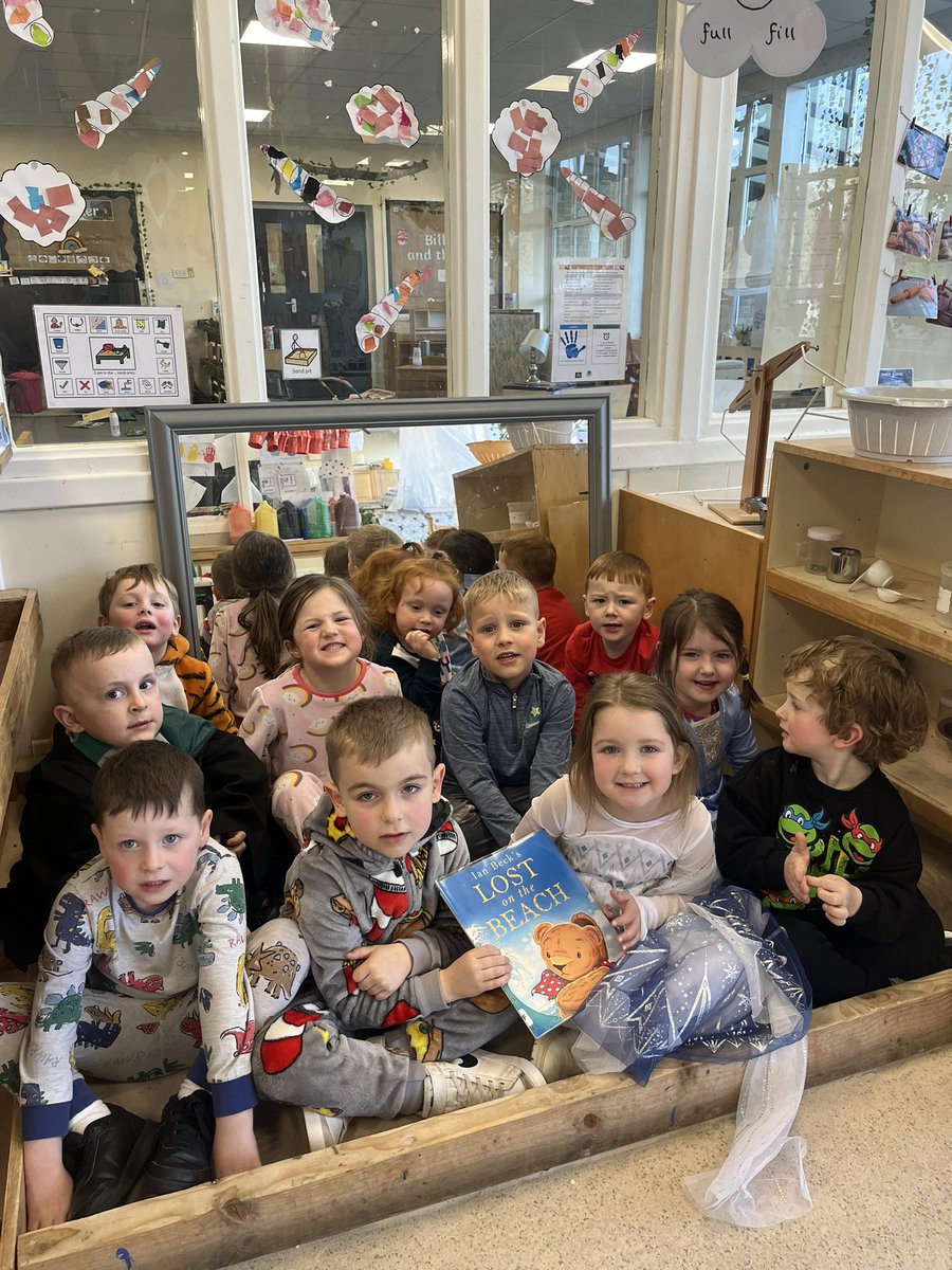 GCPSReception's tweet image. We set off on an exciting story adventure, traveling through the sea, the beach, Antarctica, the woods, and even into space! At each stop, we read a story that brought the setting to life. @GreenfieldsCPS