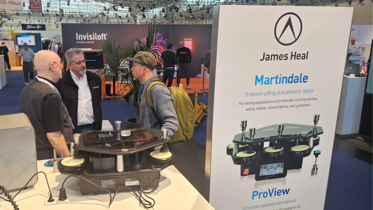 JamesHHeal's tweet image. 🔶🔷  Come and join the final demo at 15:30 🔷🔶

We are just finishing another round of demonstrations, and there is now only 1 left this exhibition. Don&apos;t miss the last round at 15:30, on the Tech Hub.

#PerformanceDays #Testing #Quality #Exhibition #TextileInnovation
