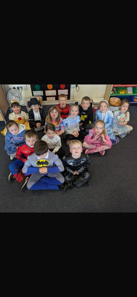 latimerprimary's tweet image. LatimerLOVESreading #LatimerWorldbookday Wow! The children in #ClassHC all look fabulous today!! Door all dressed for judging later!