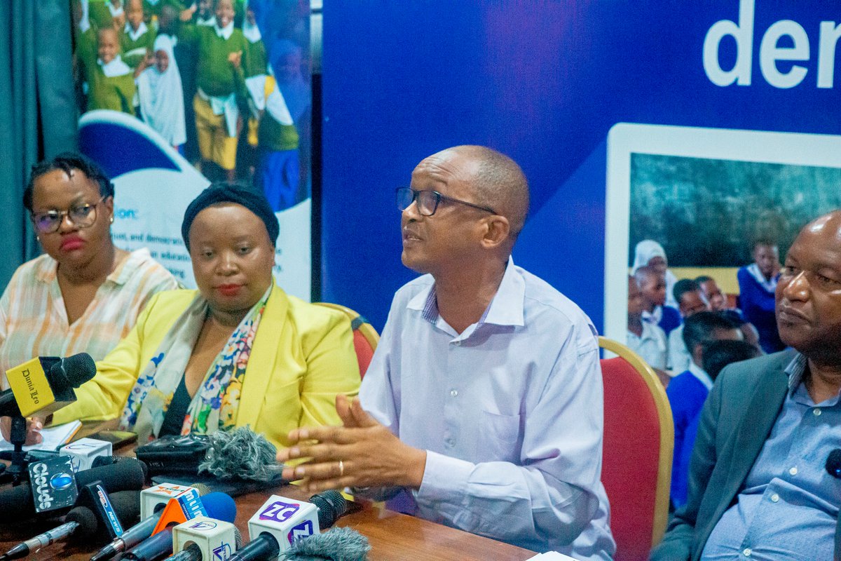 ‘‘Ushahidi wa kitafiti wa HakiElimu uliofanyika katika shule 8 za majaribio kuhimiza matumizi ya adhabu Chanya, umeonyesha kuwa asilimia 98 ya wanafunzi wanajihisi kuwa salama kwa sababu walimu hawatumii adhabu za viboko. Serikali inaweza kutumia ushahidi huu kama funzo kuwa