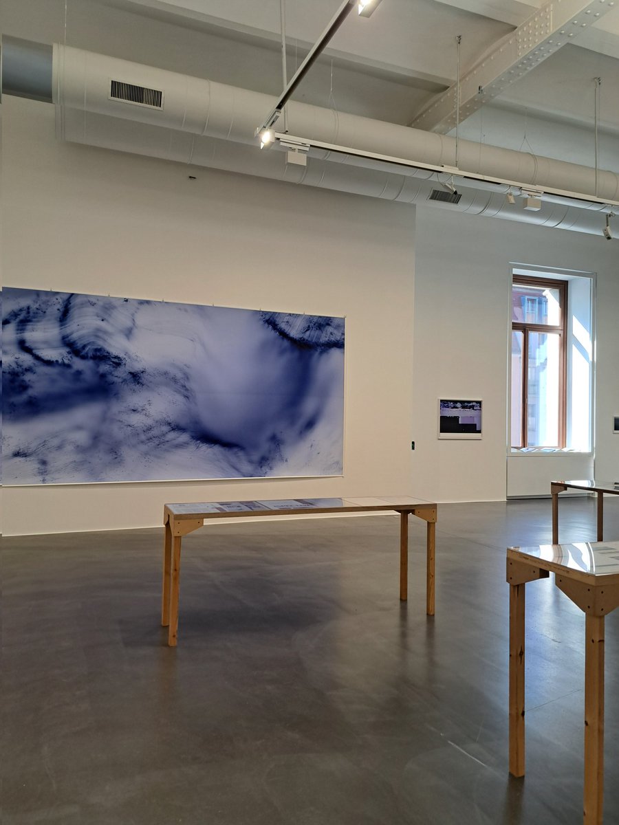 #WolfgangTillmans stellt in #Dresden aus. <a href="/skdmuseum/">Staatliche Kunstsammlungen Dresden</a> Fotos, Videos, Installationen. Ab 8.3. geöffnet. Mein Bericht bei <a href="/epd_news/">epd</a> <a href="/epdOst/">epd Ost</a>