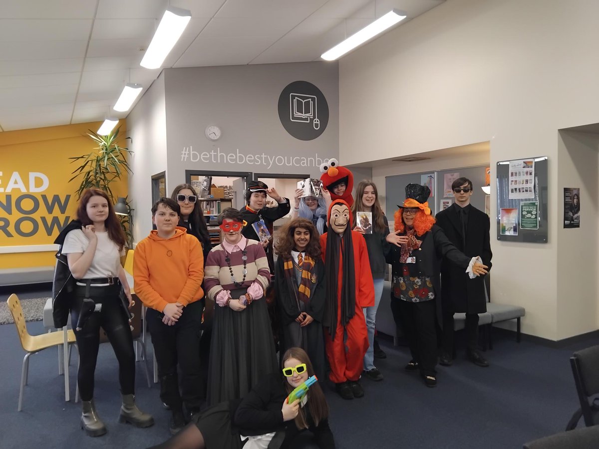 Librarians tweet media