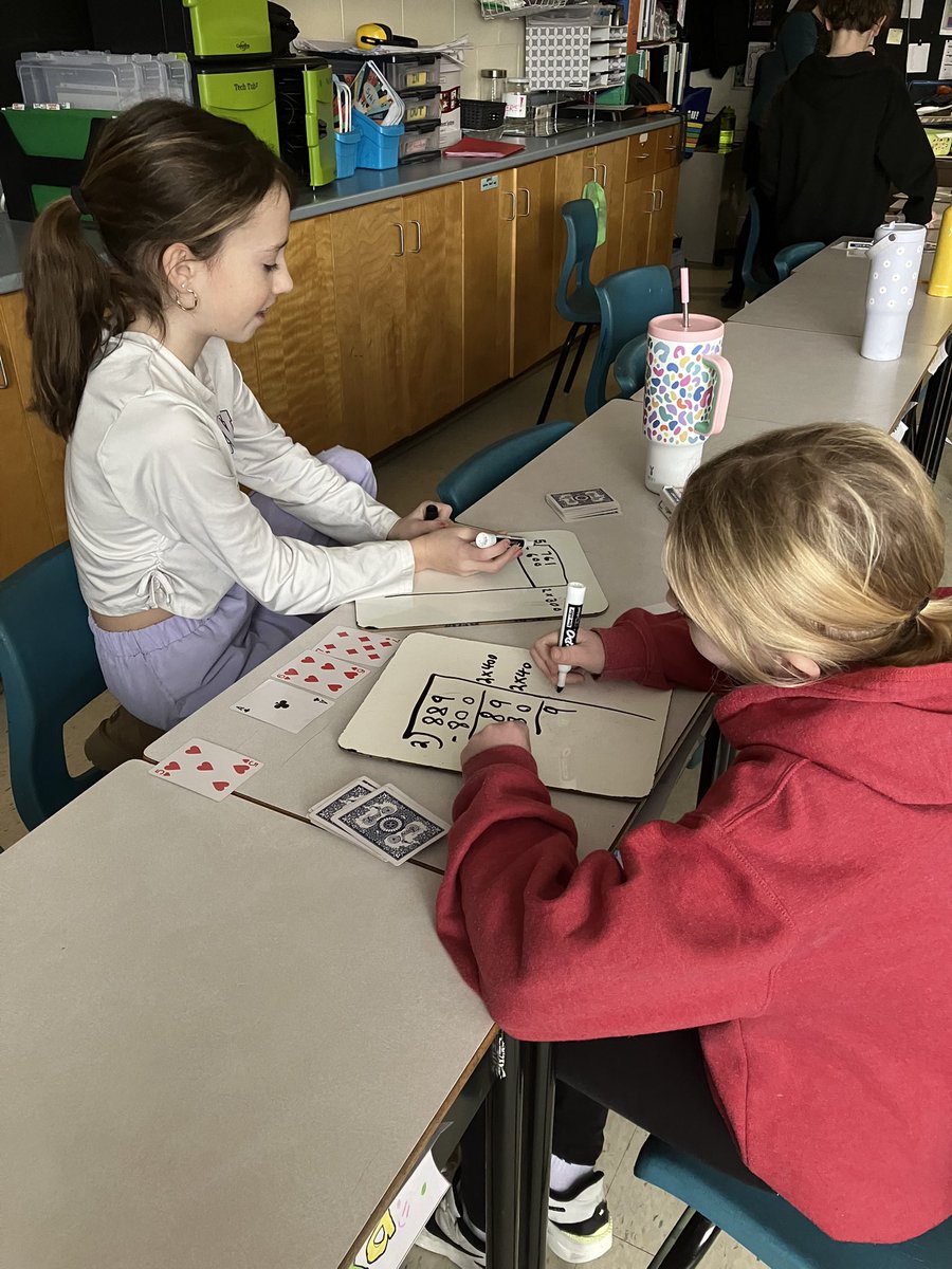 InvernessECA's tweet image. Our Grade 5 students put their division knowledge to the test with a friendly competition! Using four cards, they worked to create division problems, aiming for the biggest quotient to beat their partner. Great strategy, number sense, and fun all in one!
#SRCEMarchIsMathMonth