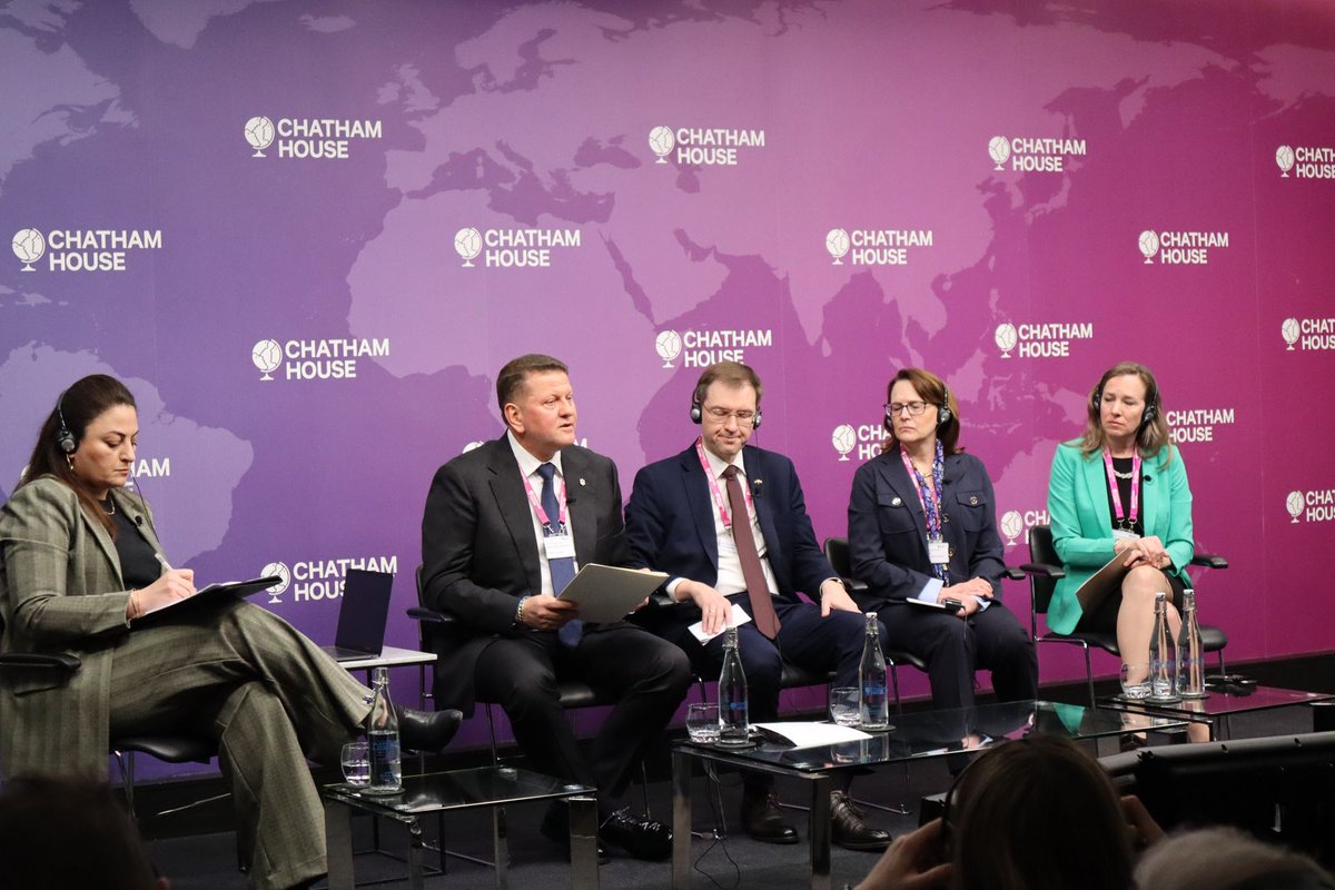 Valerii Zaluzhnyi (@zaluzhnyiua) on Twitter photo Today, I spoke at the security conference at <a href="/ChathamHouse/">Chatham House</a> . It was an open and direct conversation - about the fact that the world order has changed, and this must be acknowledged.
About how the new U.S. policy has cast doubt on the unity of the Western world, while the White Today, I spoke at the security conference at <a href="/ChathamHouse/">Chatham House</a> . It was an open and direct conversation - about the fact that the world order has changed, and this must be acknowledged.
About how the new U.S. policy has cast doubt on the unity of the Western world, while the White