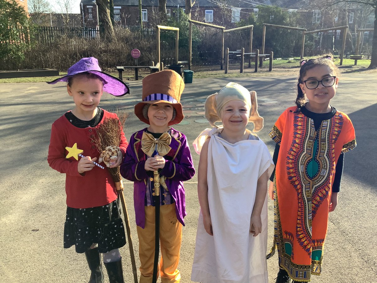 StMarysRCEccles's tweet photo. 📚✨ Happy World Book Day! Our children have enjoyed celebrating by dressing up as their favourite book characters and sharing the love of reading with friends. Let’s inspire a lifelong passion for books! 📖❤️ #WorldBookDay #LoveReading https://t.co/7Bqqi5LXoD