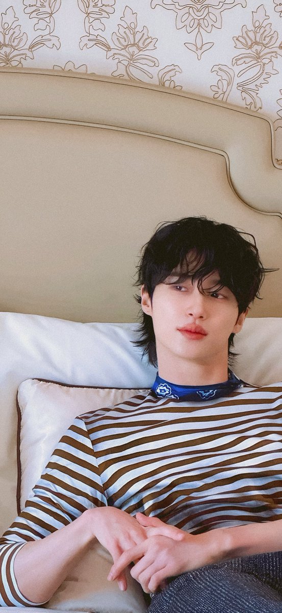 250305 VARO Instagram

WooSeok in Milan👞🪩

#변우석 #ByeonWooSeok 
#폰배경 #변우석폰배경 #벼누서기폰배경 
#wallpaper #lockscreen