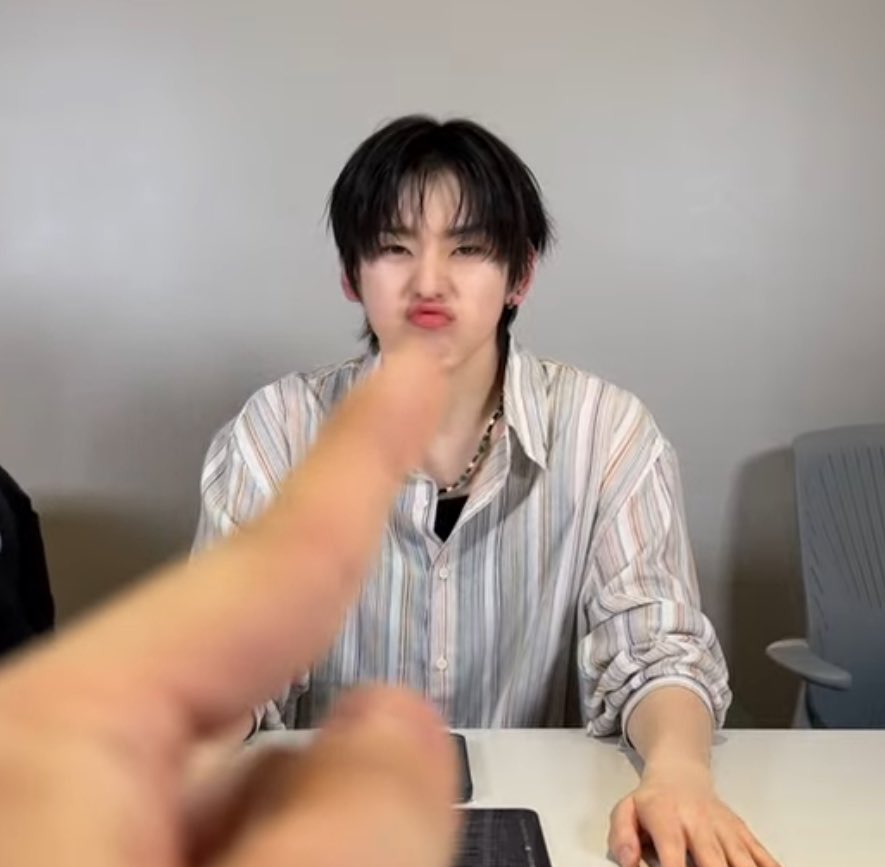 😙
