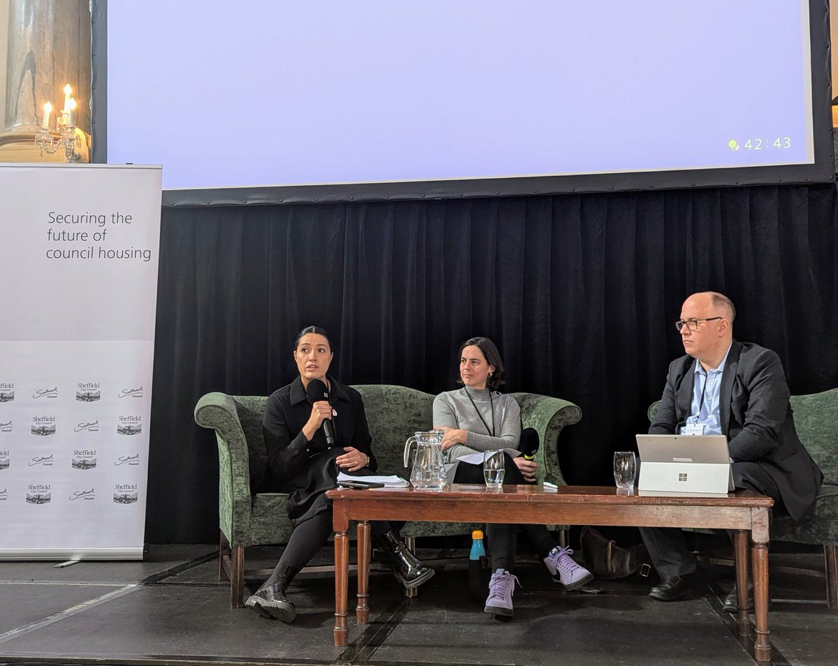 **📢 Great to be at the Council Housing Summit in Sheffield today with 100+ councils &amp; the Housing &amp; Planning Minister <a href="/mtpennycook/">Matthew Pennycook MP</a>, urging the government to take action to secure the future of council housing. It's time for change.🏡 #SaveCouncilHousing