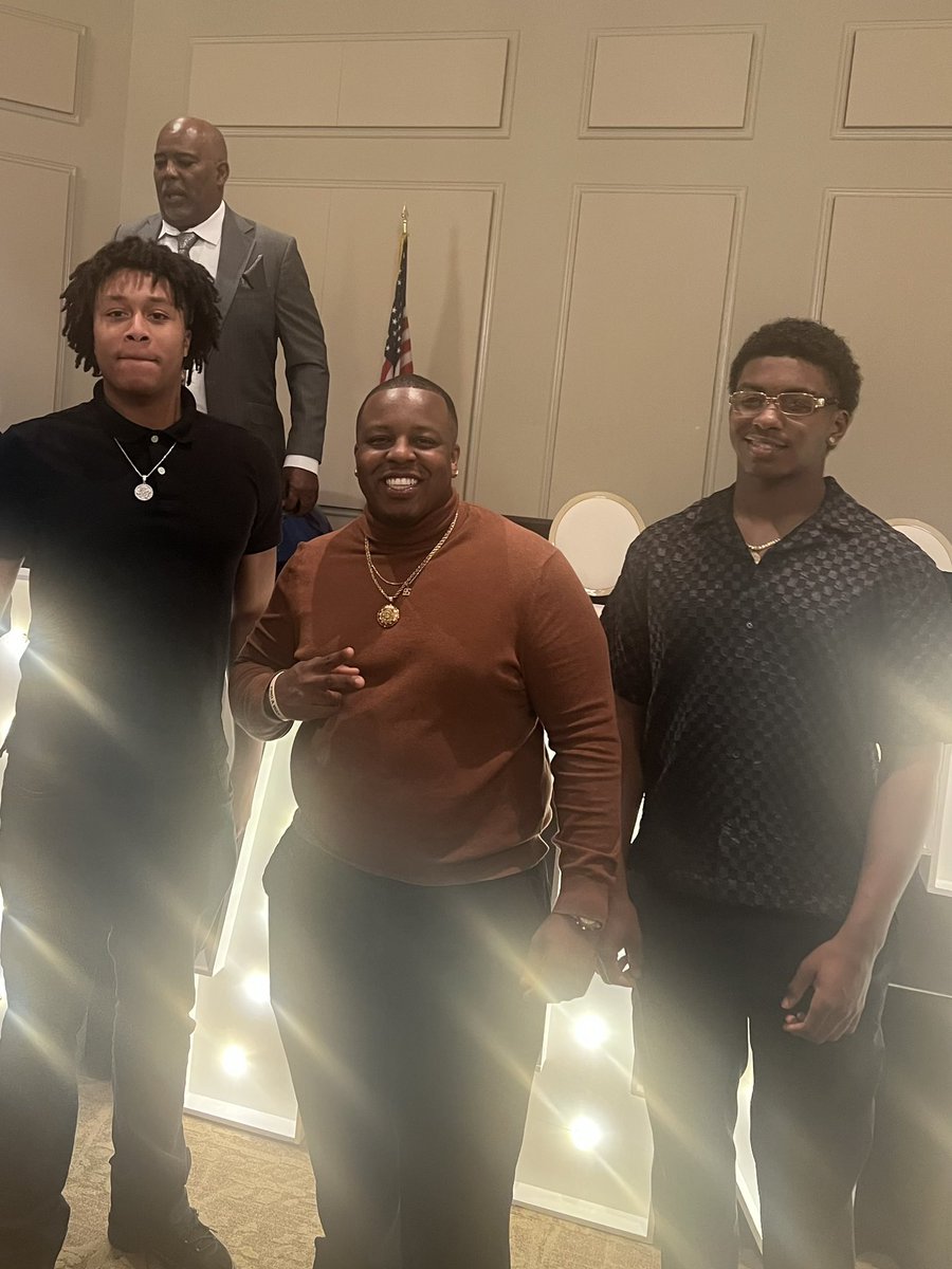 Luciano Lopez (@lucianothrows) on Twitter photo Thanks <a href="/Duncanville_FB/">Duncanville High School Football 🏈</a> <a href="/PanthersSports/">Duncanville ISD Athletics</a> for hosting a football banquet. Thanks Coach Samples and Coach Leary for the mentorship. Year 2 loading #lucianothrows #dvillefootball #rentdue Thanks <a href="/Duncanville_FB/">Duncanville High School Football 🏈</a> <a href="/PanthersSports/">Duncanville ISD Athletics</a> for hosting a football banquet. Thanks Coach Samples and Coach Leary for the mentorship. Year 2 loading #lucianothrows #dvillefootball #rentdue