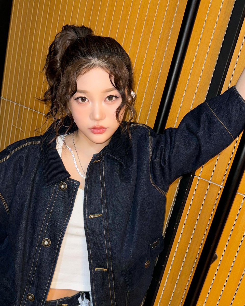 Simplesmente perfeita 😻💓

#JIANA  via ig | 06.03.25
#YOUNGPOSSE #영파씨