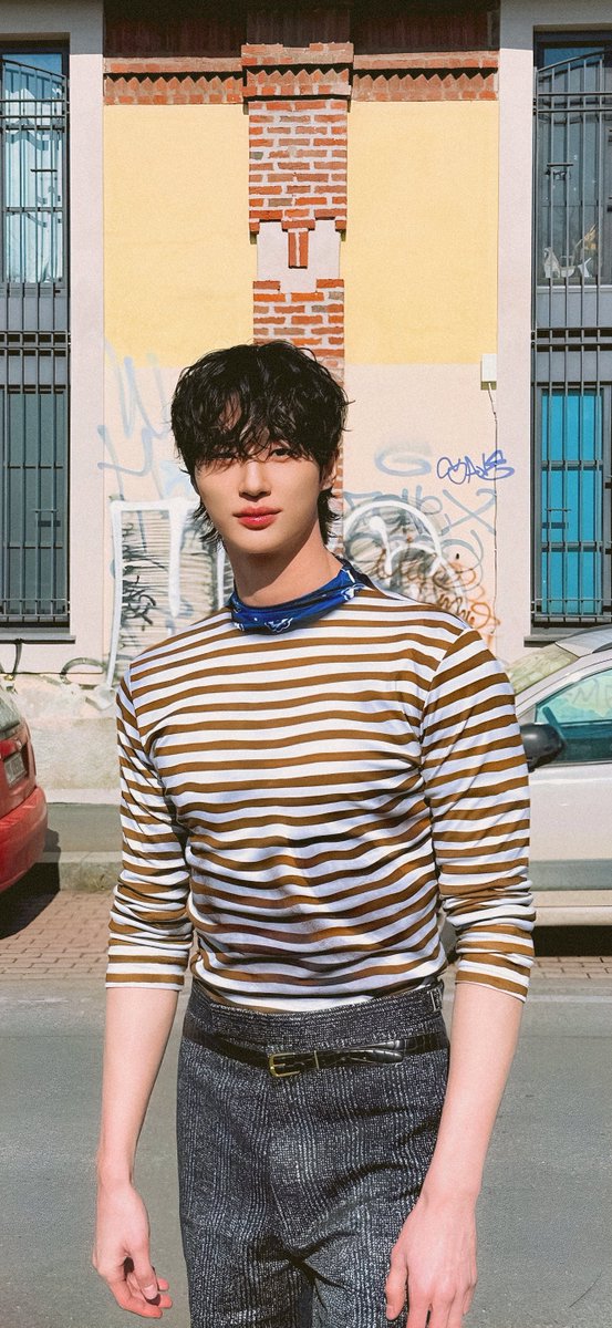 250305 VARO Instagram

WooSeok in Milan👞🪩

#변우석 #ByeonWooSeok 
#폰배경 #변우석폰배경 #벼누서기폰배경 
#wallpaper #lockscreen