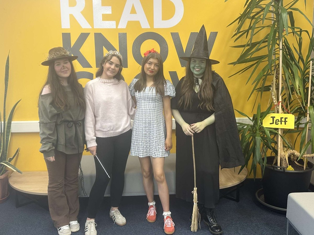 Librarians tweet media